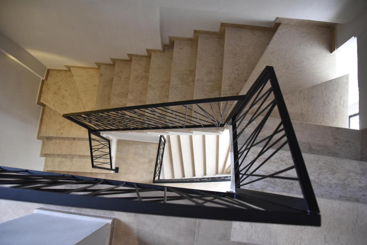 Gogo's Boutique Hotell 4*
