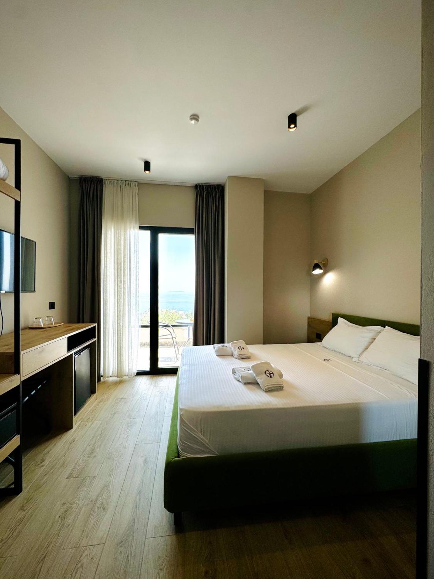 Gogo's Boutique Hotell Dhërmi