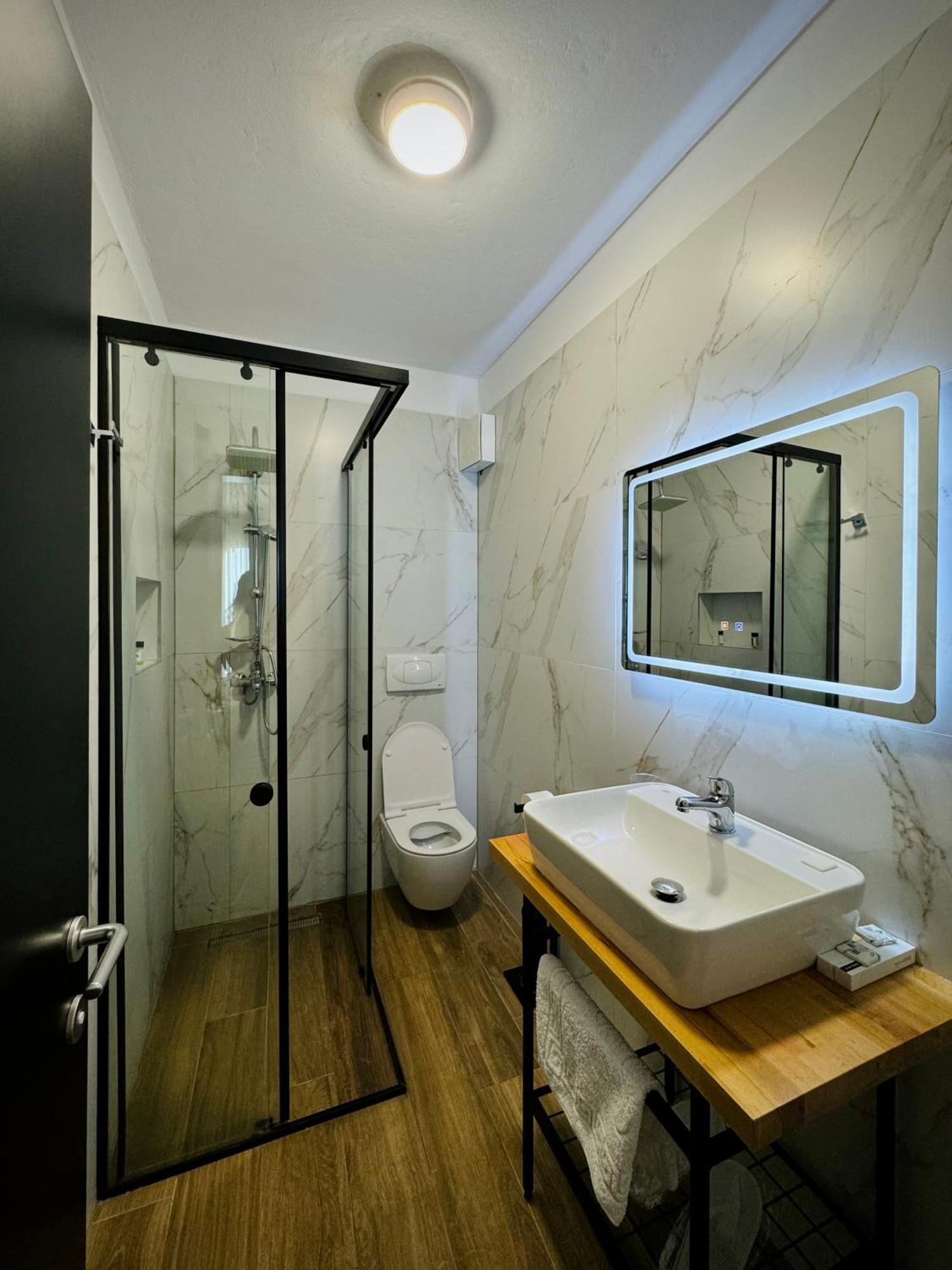 Hotel Gogo's Boutique Dhërmi