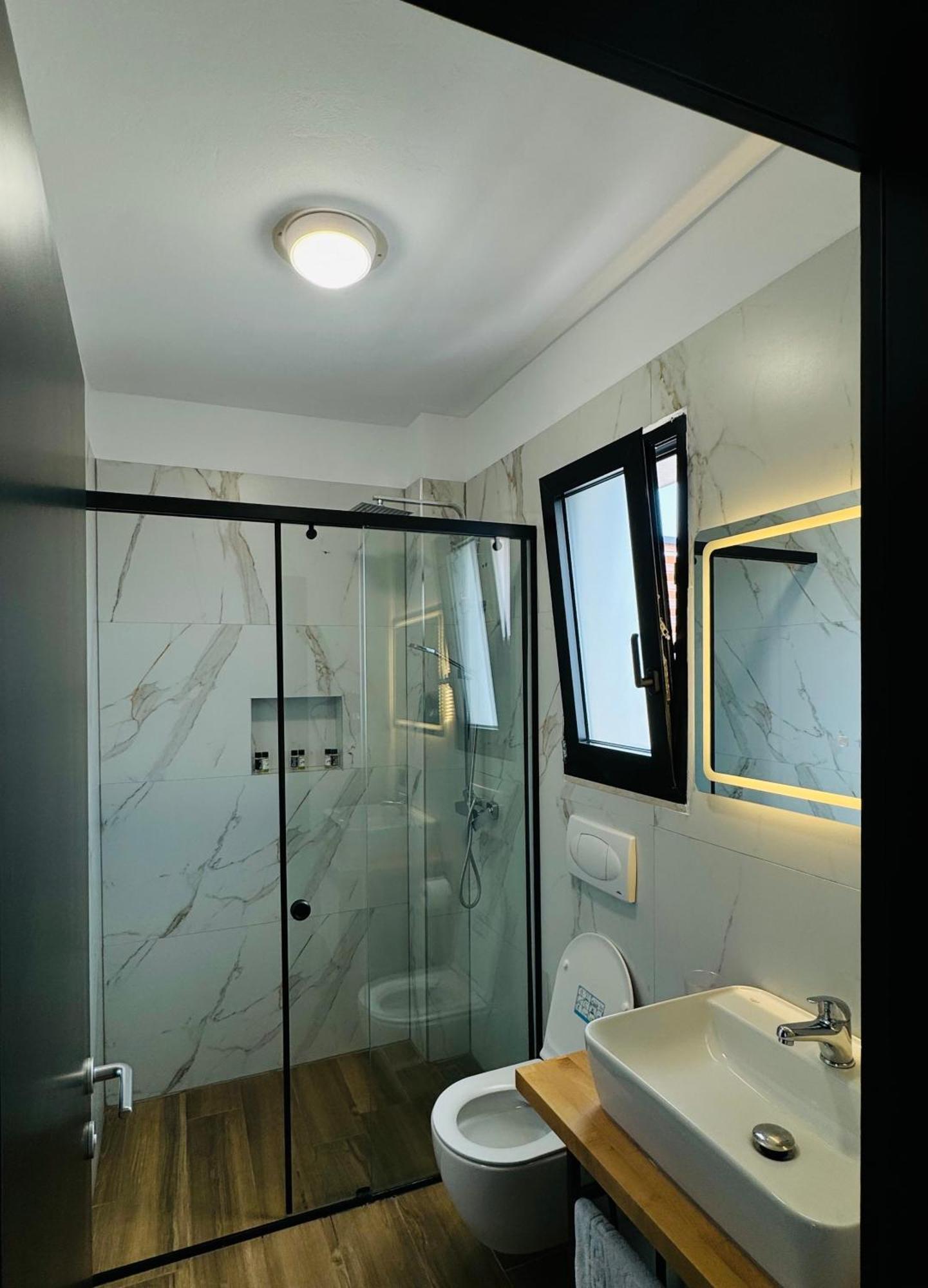 Gogo's Boutique Hotel 4*