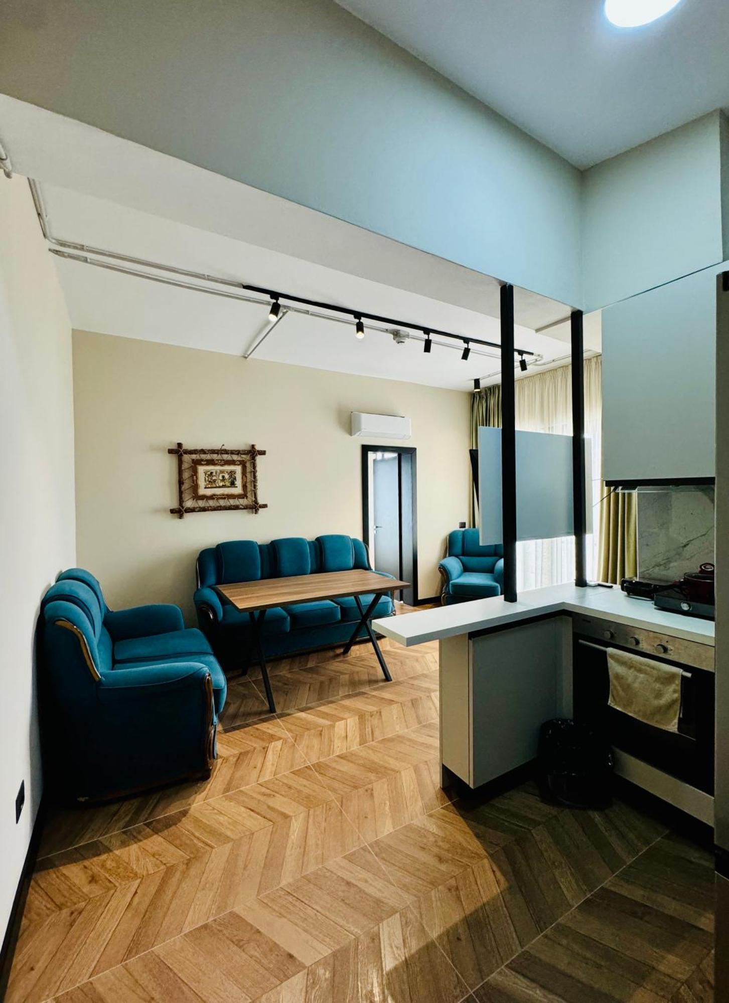 Gogo's Boutique Hotell 4*