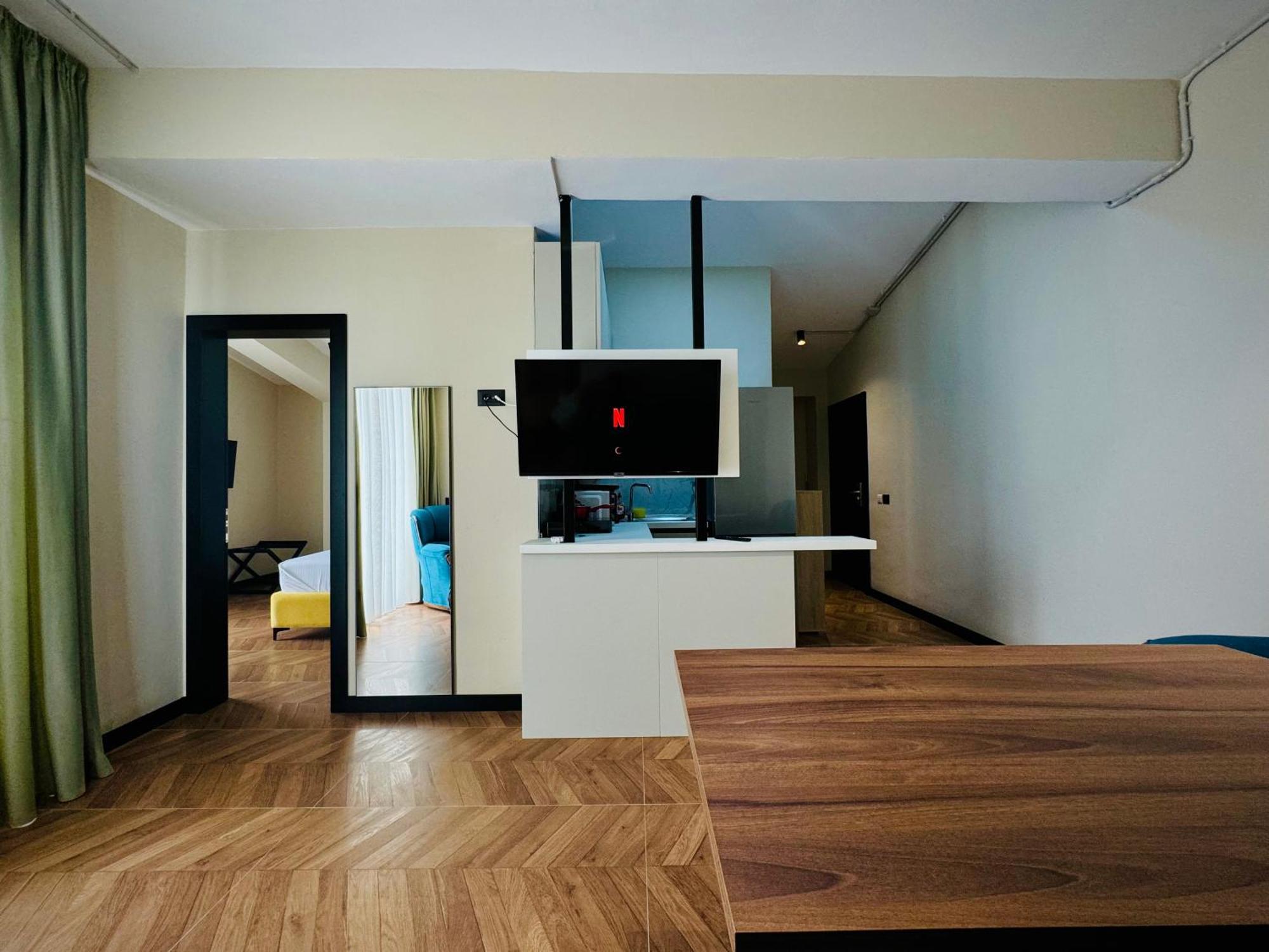 Gogo's Boutique Hotell 4*